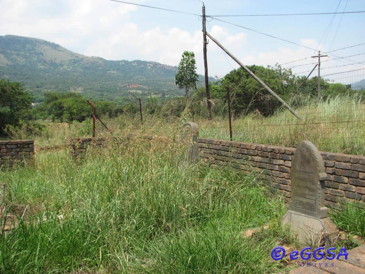 1. Overview inside the cemetery