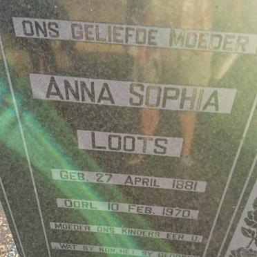 LOOTS Anna Sophia 1881-1970
