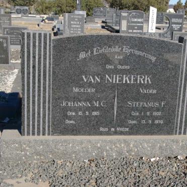 NIEKERK Stefanus F., van 1902-1970 &amp; Johanna M.C. 1915-