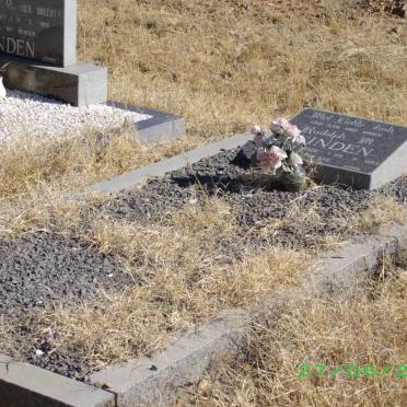 SINDEN Rudolph M. 1925-1993 :: SINDEN Thomas Henry 1921-1997 &amp; Anna P.C. BREEDT 1927-1995