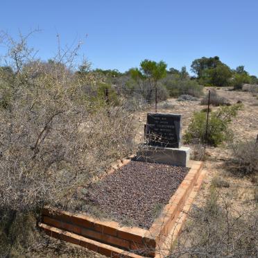Northern Cape, CALVINIA district, Noord-Bokkeveld, Perdekraal 464, Kookfontein, farm cemetery