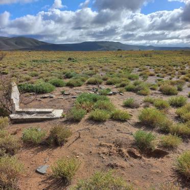 Northern Cape, CALVINIA district, Kalkbult 1057, farm cemetery_2