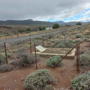 Northern Cape, CALVINIA district, Bloukranspas, Duikerfontein 1128_2, farm cemetery