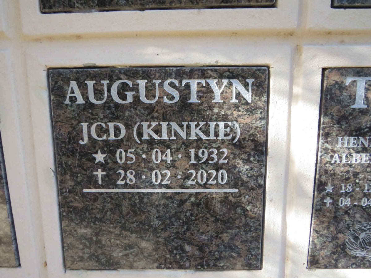 AUGUSTYN J.C.D. 1932-2020