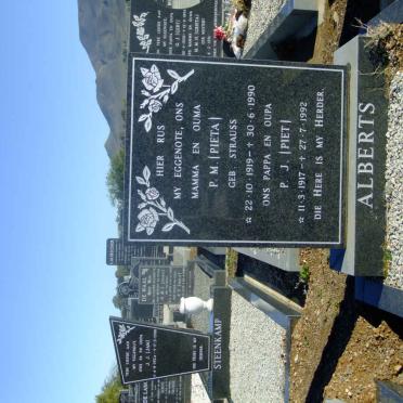 ALBERTS P.J. 1917-1992 &amp; P.M. STRAUSS 1919-1990