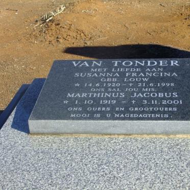 TONDER Marthinus Jacobus, van 1919-2001 &amp; Susanna Francina LOUW 1920-1998