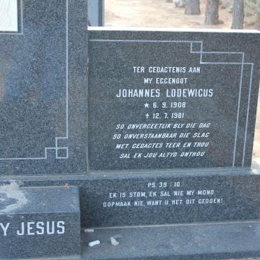 WESTHUIZEN Johannes Lodewicus, van der 1908-1981 &amp; Catharina Johanna M.S. GOUS 1919-1996