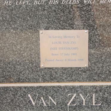 ZYL Christopher Hugo, van 1899-1955 &amp; Louie STEENKAMP 1901-1998