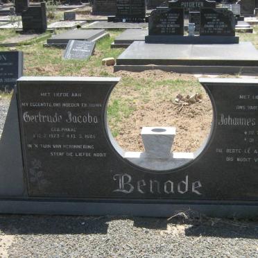 BENADE Johannes Gerhardus 1917-1990 &amp; Gertrude Jacoba  PHAAL 1923-1986