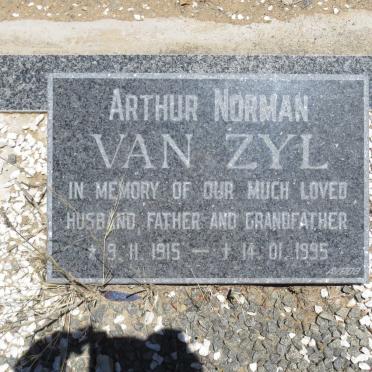 ZYL Arthur Norman, van 1915-1995