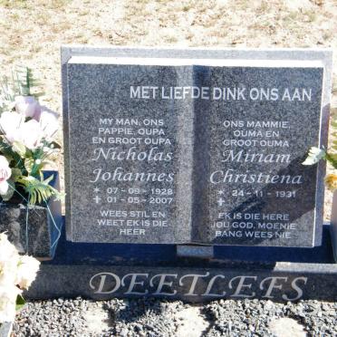 DEETLEFS Nicholas Johannes 1928-2007 &amp; Miriam Christiena 1931-