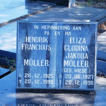 MÖLLER Hendrik Francious 1925-1998 &amp; Eliza Glodina Jakoba WIESE 1927-1998