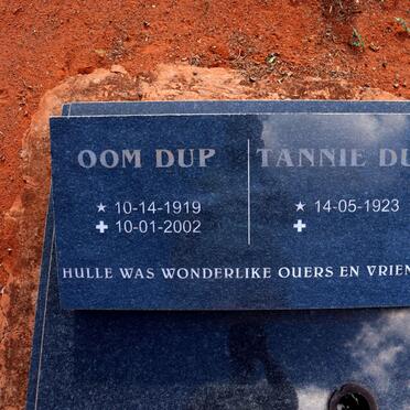 ? Oom Dup 1919-2002 & Tannie Dup 1923-