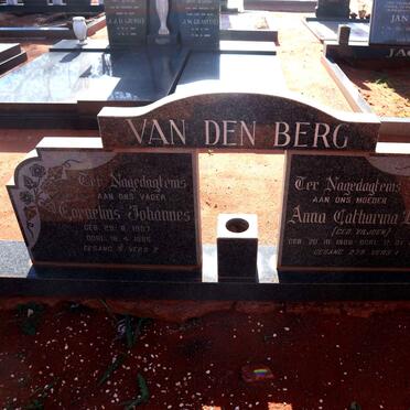 BERG Cornelius Johannes, van den 1907-1985 & Anna Catharina W. VILJOEN 1908-1998