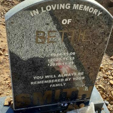 SMITH Bettie 1944-2020