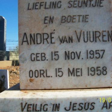 VUUREN André, van 1957-1958