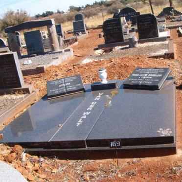 WALT Nicolaas, van der 1906-1996 &amp; Maria Jacoba Magdalena FOURIE 1906-1999