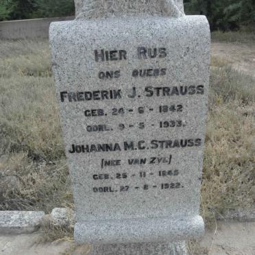 STRAUSS Frederik J. 1842-1933 &amp; Johanna M.C. VAN ZYL 1845-1922