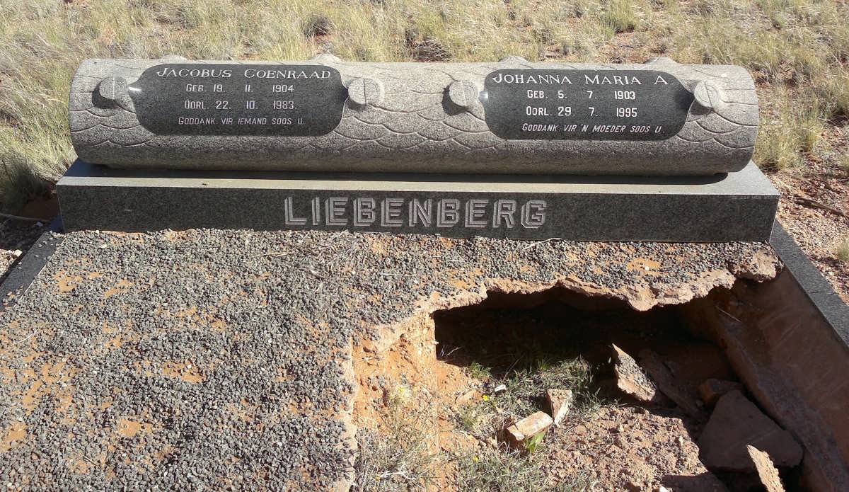 LIEBENBERG Jacobus Coenraad 1904-1983 &amp; Johanna Maria A. 1903-1995