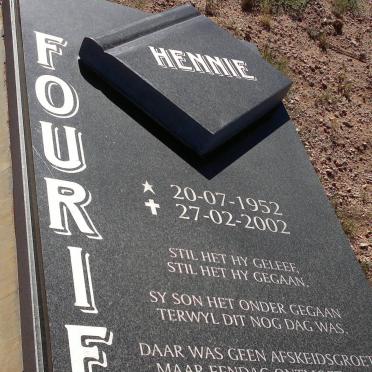 FOURIE Hennie 1952-2002