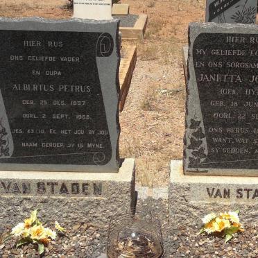 STADEN Albertus Petrus , van 1897-1968 &amp; Janetta Johanna HYMAN 1904-1956