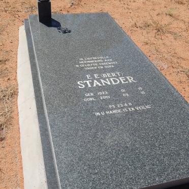 STANDER E.E. 1923-2001