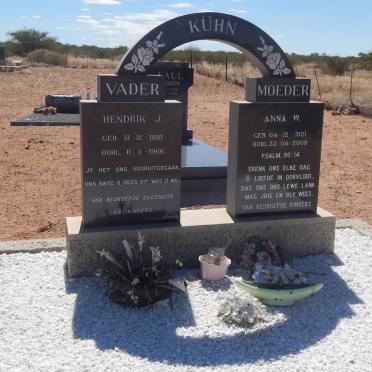 KUHN Hendrik J. 1910-1966 &amp; Anna W. 1921-2009