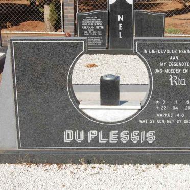 PLESSIS Ria, du 1932-2000