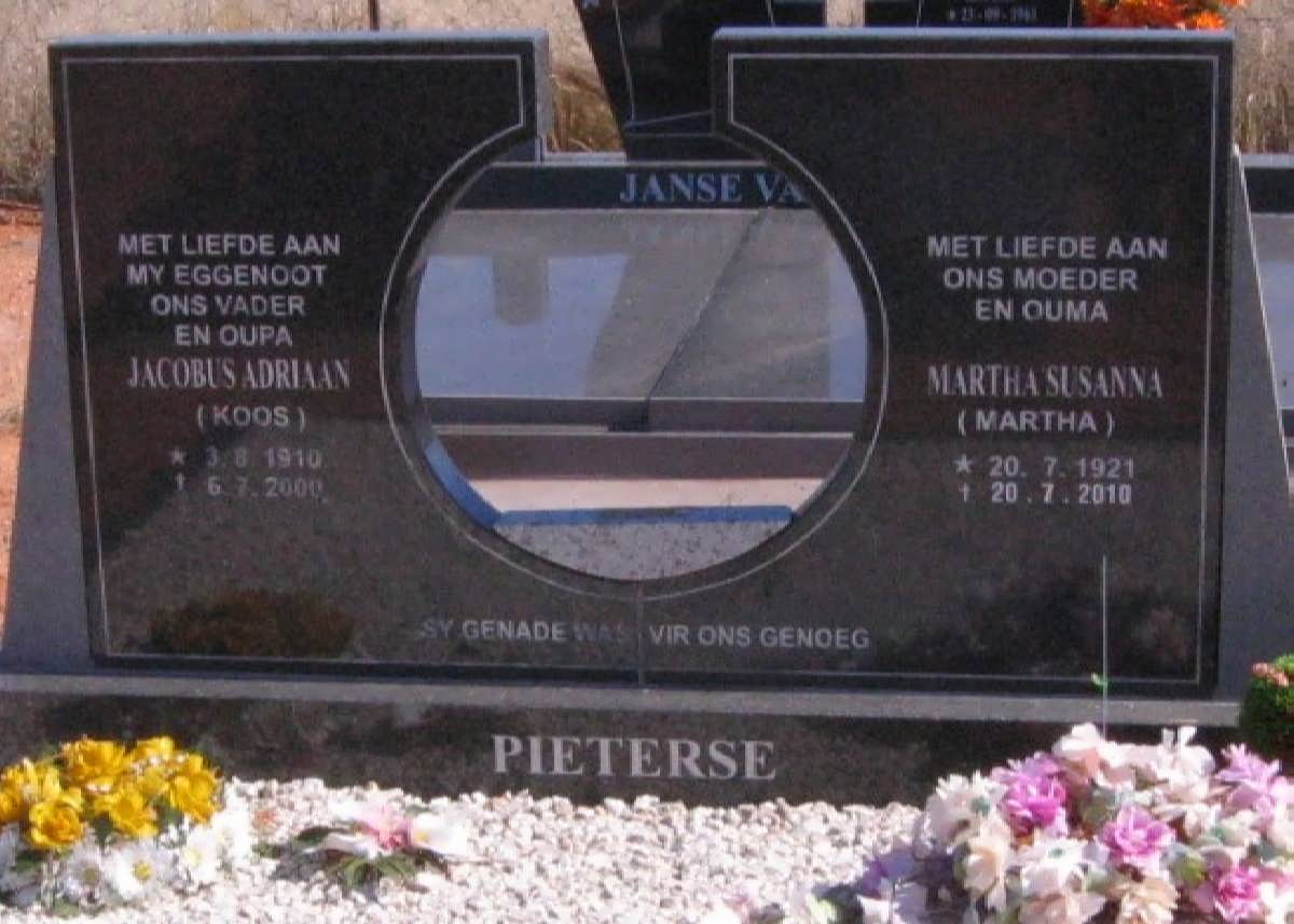 PIETERSE Jacobus Adriaan 1910-2000 &amp; Martha Susanna 1921-2010