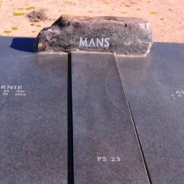 MANS Barnie 1941-2002 &amp; Anita 1937-