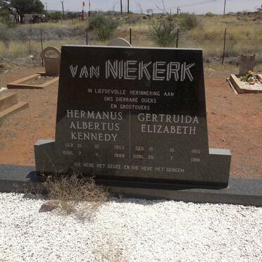 NIEKERK Hermanus Albertus Kennedy, van 1903-1988 &amp; Gertruida Elizabeth 1910-1991