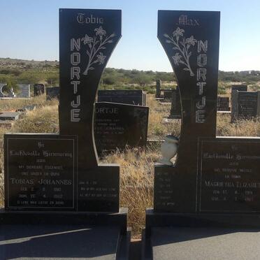 NORTJE Tobias Johannes 1910-1982 &amp; Magrietha Elizabeth 1914-1987