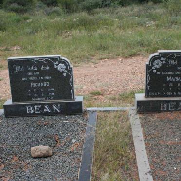 BEAN Richard 1939-2001 &amp; Mariana 1946-1994