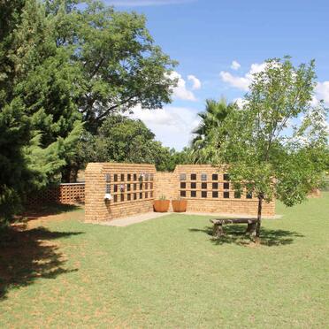 Northern Cape, HARTSWATER district, Vaalharts Nedersetting, NG-Kerk Tadcaster, Gedenkmuur