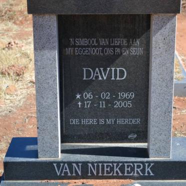 NIEKERK David, van 1969-2005