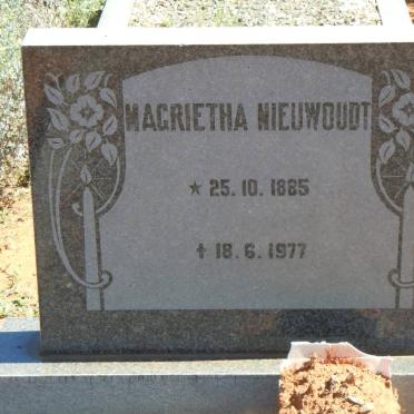 NIEUWOUDT Magrietha 1885-1977
