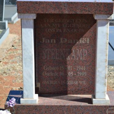 STEENKAMP Jan Daniël 1944-1999