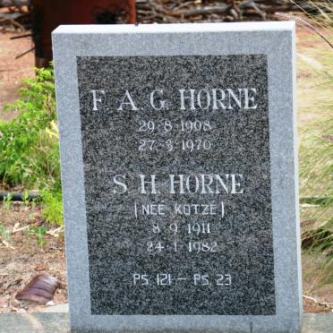 HORNE F.A.G. 1908-1970 &amp; S.H. nee KOTZE 1911-1982