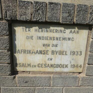 5. Gedenksteen Bybel en Psalm en Gesangeboek / Memorial Bible and Hymn book