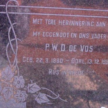 VOS P.W.D., de 1880-1956