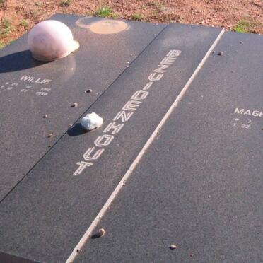 BEZUIDENHOUT Willie 1919-1998 &amp; Magrietha 1918-1996