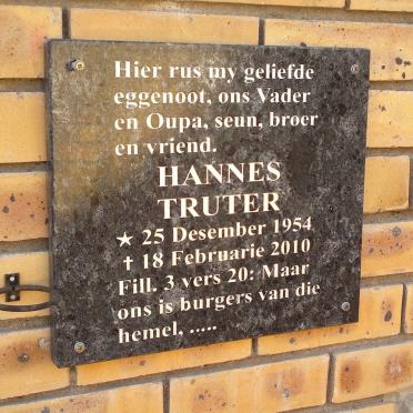 TRUTER Hannes 1954-2010