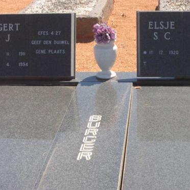 BURGER Gert J. 1911-1994 &amp; Elsje S.C. 1920-