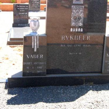 RYKHEER Daniel Antonius 1888-1965 &amp; Martha Maria VAN ZYL 1881-1964
