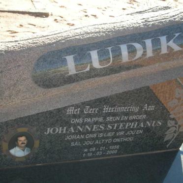 LUDIK Johannes Stephanus 1956-2000