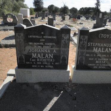 MALAN Stephanus F.J. 1907-1985 &amp; Johanna A. RICHTER 1908-1957