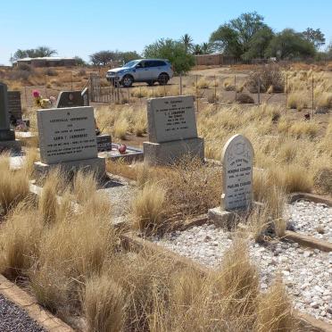 Northern Cape, KENHARDT district, De Paarden Vleyen 283, Perdevlei, farm cemetery