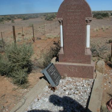 Northern Cape, KENHARDT district, Geel Vloer 196_2, Wieldraai farm cemetery