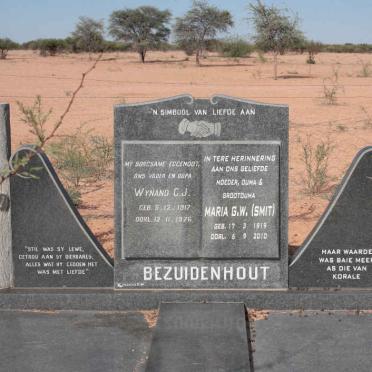 BEZUIDENHOUT Wynand C.J. 1917-1976 & Maria G.W. SMIT 1919-2010