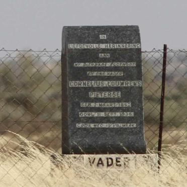 Northern Cape, KENHARDT district, Stof Bakjes 303, farm cemetery